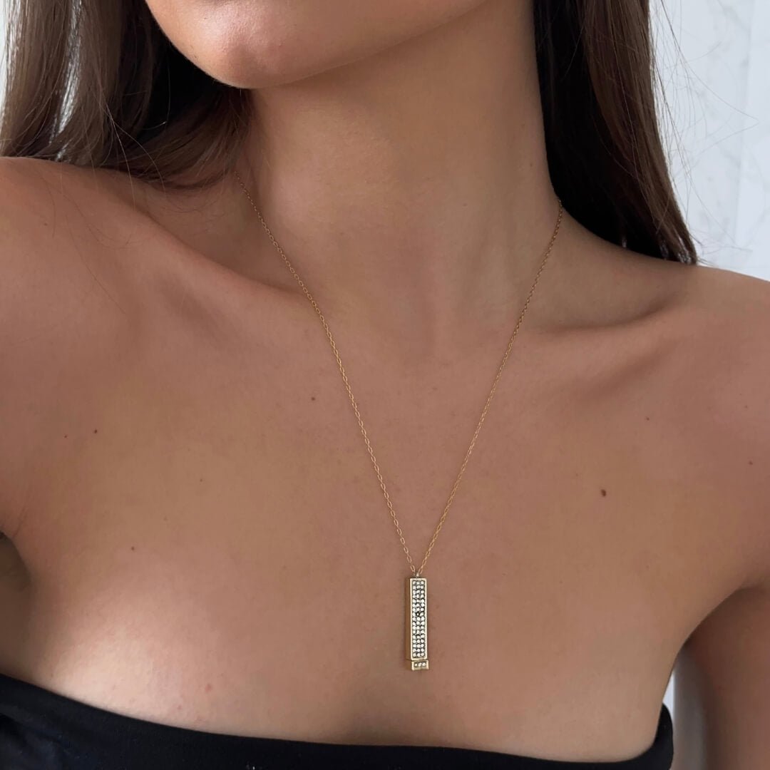 Collar de amor con mensaje oculto: el regalo romántico perfecto