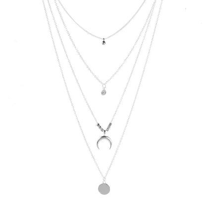 Varios collares delicados