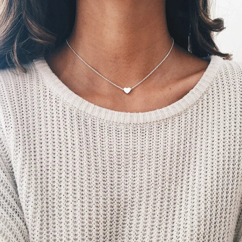 Varios collares delicados